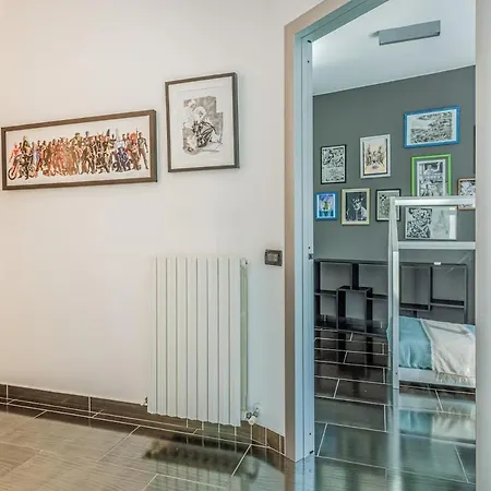 شقة Comics & Cars - Themed Penthouse In Motor Valley *