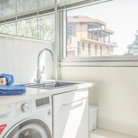 Comics & Cars - Themed Penthouse In Motor Valley Modena