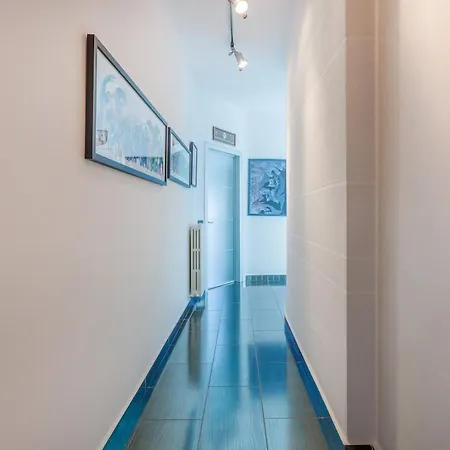 Comics & Cars - Themed Penthouse In Motor Valley Апартаменты Модена