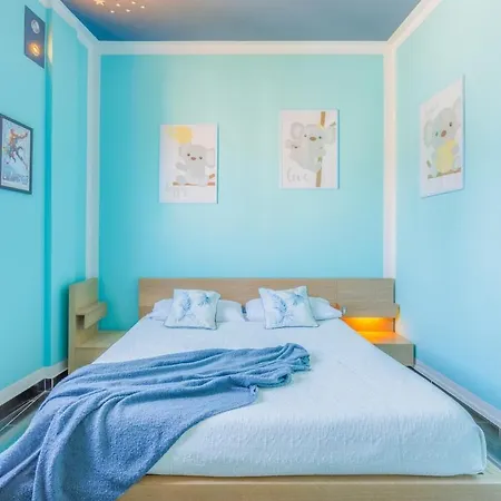 Comics & Cars - Themed Penthouse In Motor Valley Апартаменты *