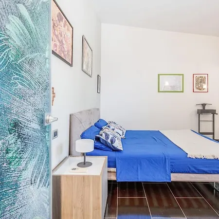 Comics & Cars - Themed Penthouse In Motor Valley * Модена