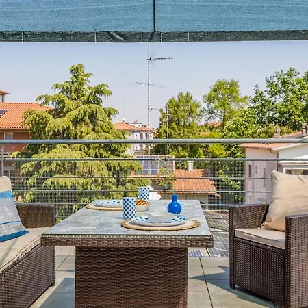 Comics & Cars - Themed Penthouse In Motor Valley Appartement Modena