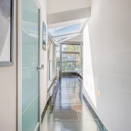 Appartement Comics & Cars - Themed Penthouse In Motor Valley