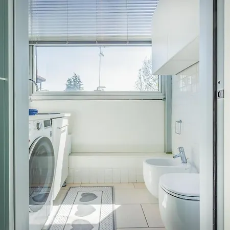 Comics & Cars - Themed Penthouse In Motor Valley Апартаменты *