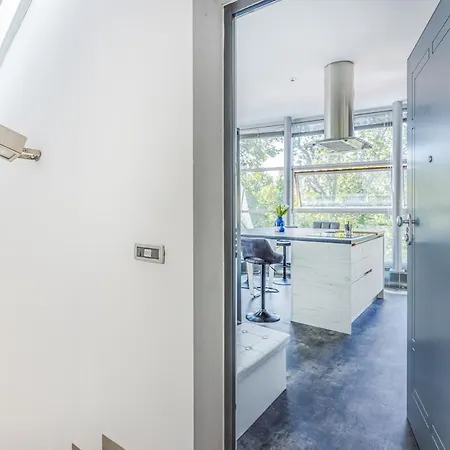 Comics & Cars - Themed Penthouse In Motor Valley Appartement Modena