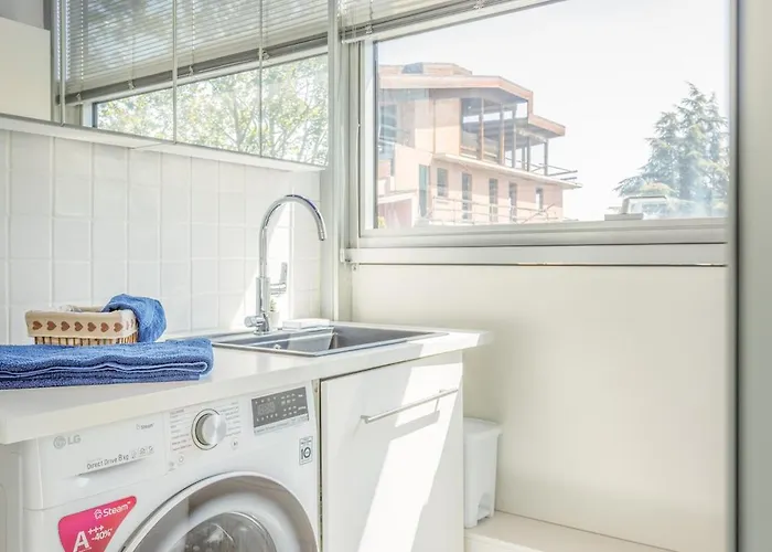 Comics & Cars - Themed Penthouse In Motor Valley モデナ