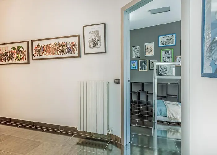 アパート Comics & Cars - Themed Penthouse In Motor Valley *