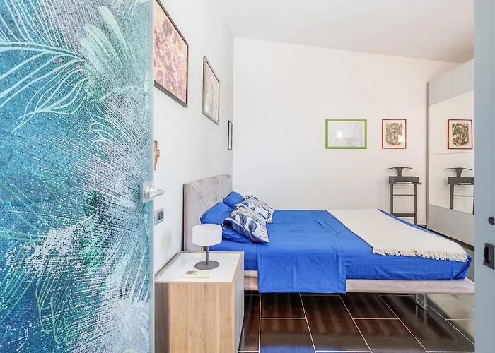 Comics & Cars - Themed Penthouse In Motor Valley * モデナ