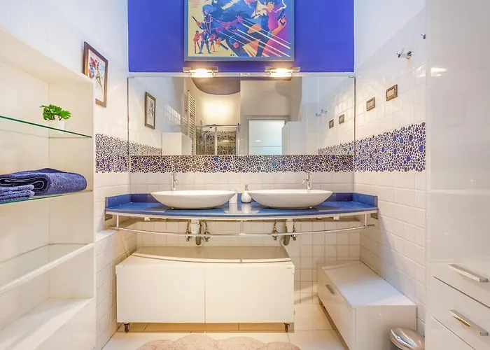 アパート Comics & Cars - Themed Penthouse In Motor Valley *