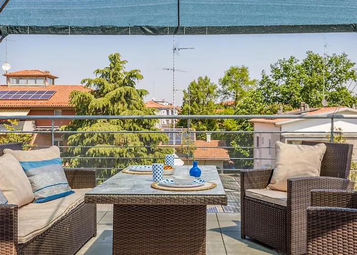 Comics & Cars - Themed Penthouse In Motor Valley Διαμέρισμα Μόντενα