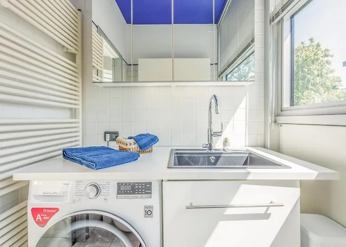 アパート Comics & Cars - Themed Penthouse In Motor Valley