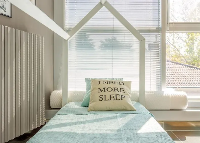 Διαμέρισμα Comics & Cars - Themed Penthouse In Motor Valley